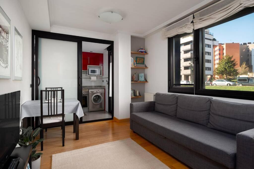 Apartamento Soleado, Aparcamiento Gratuito, A Pie Del Centro Leilighet Oviedo Eksteriør bilde