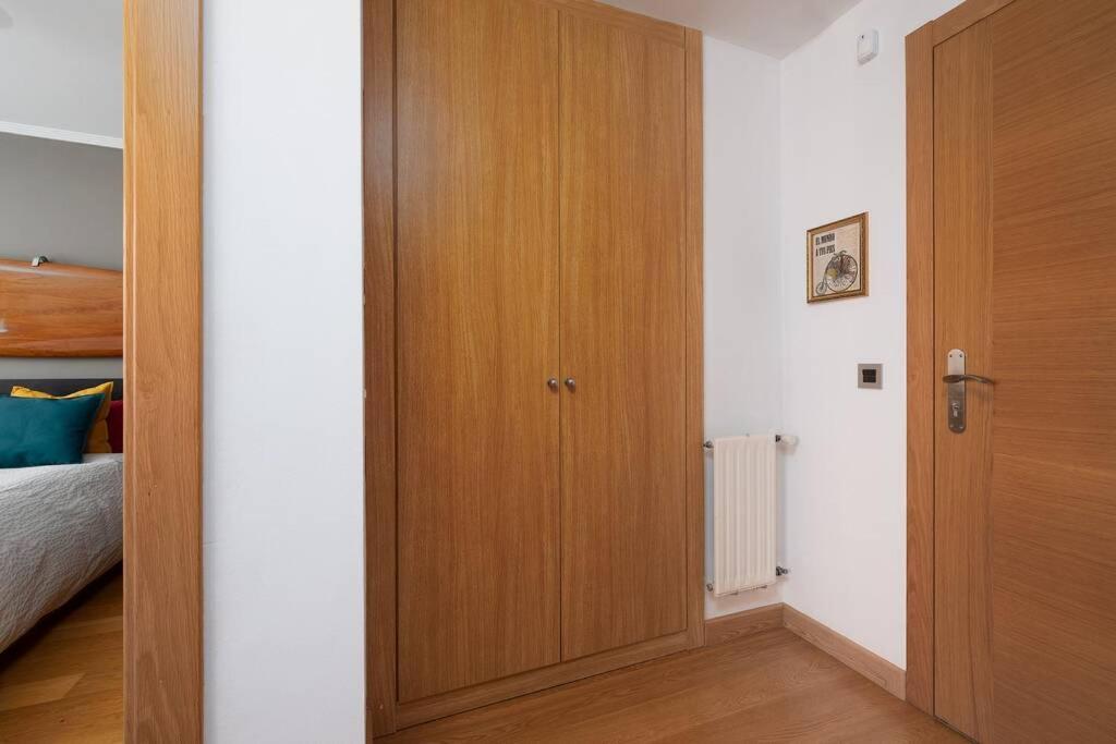 Apartamento Soleado, Aparcamiento Gratuito, A Pie Del Centro Leilighet Oviedo Eksteriør bilde